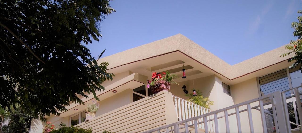 Dickinson Guest House, Guadalajara Expo Exteriör bild